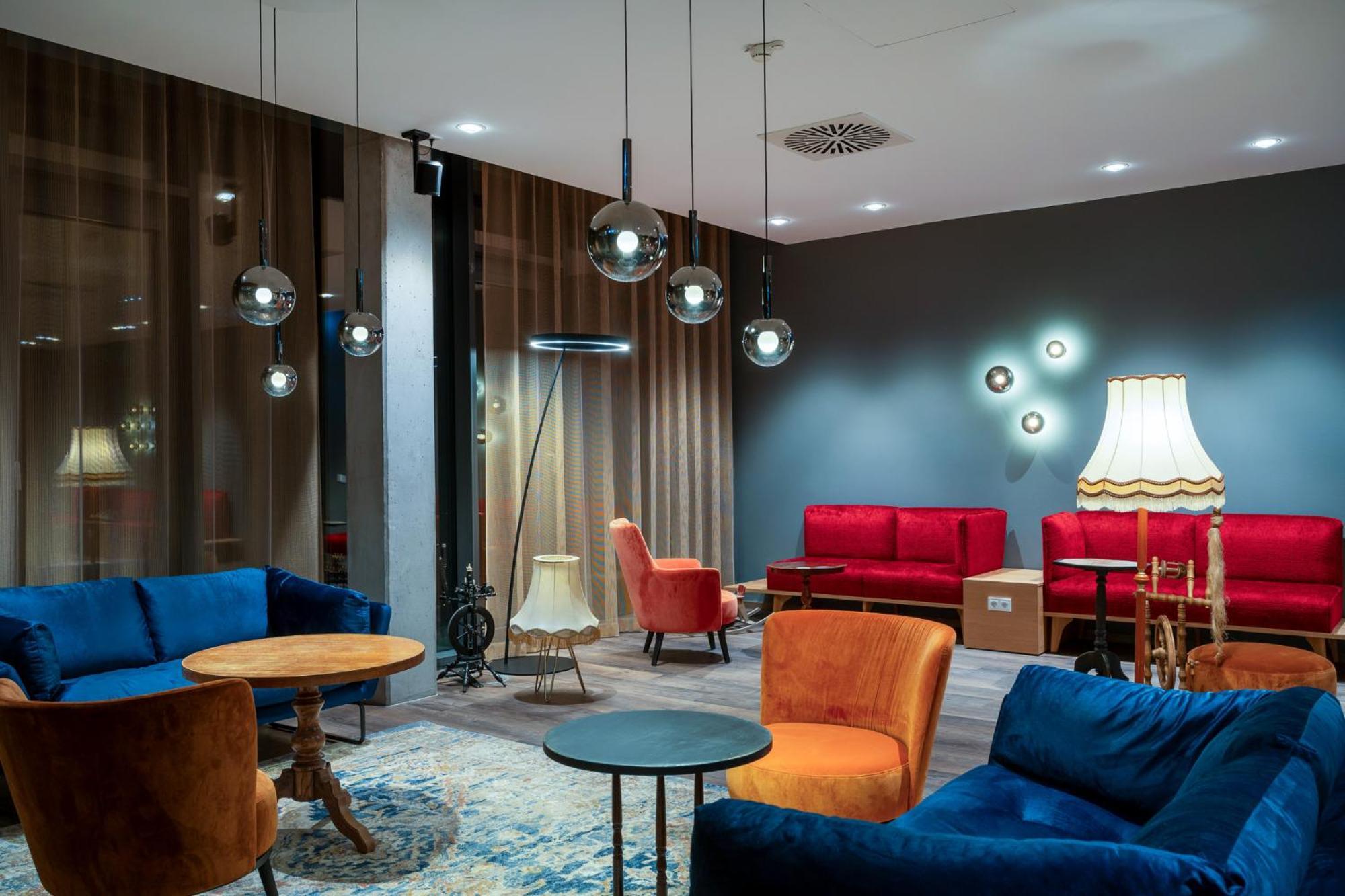Mightytwice Hotel 아쳄 외부 사진